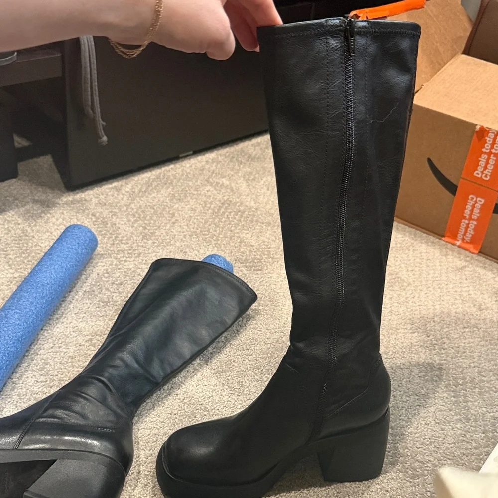 Vagabond Brooke Black Knee-High Chunky Heel Boots - Picture 6 of 6